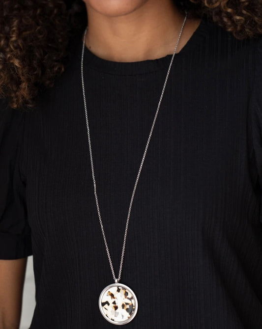 It’s POP secret (brown)