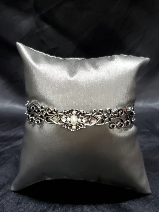Victorian Vines (silver)